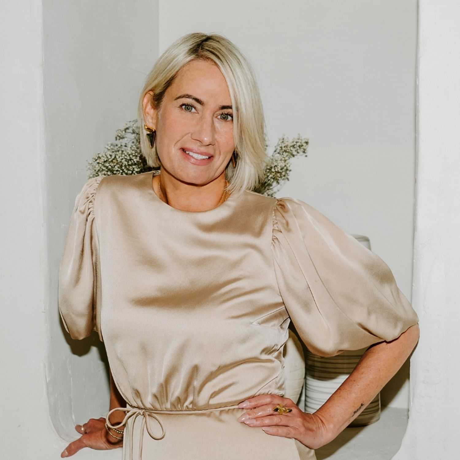 Portrait of Amanda, a professional stylist at Bob Steele Salon, showcasing their expertise and style.
